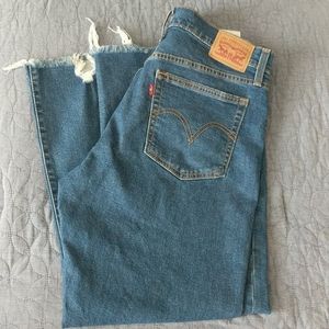 Levi's wedgie straight size 31
